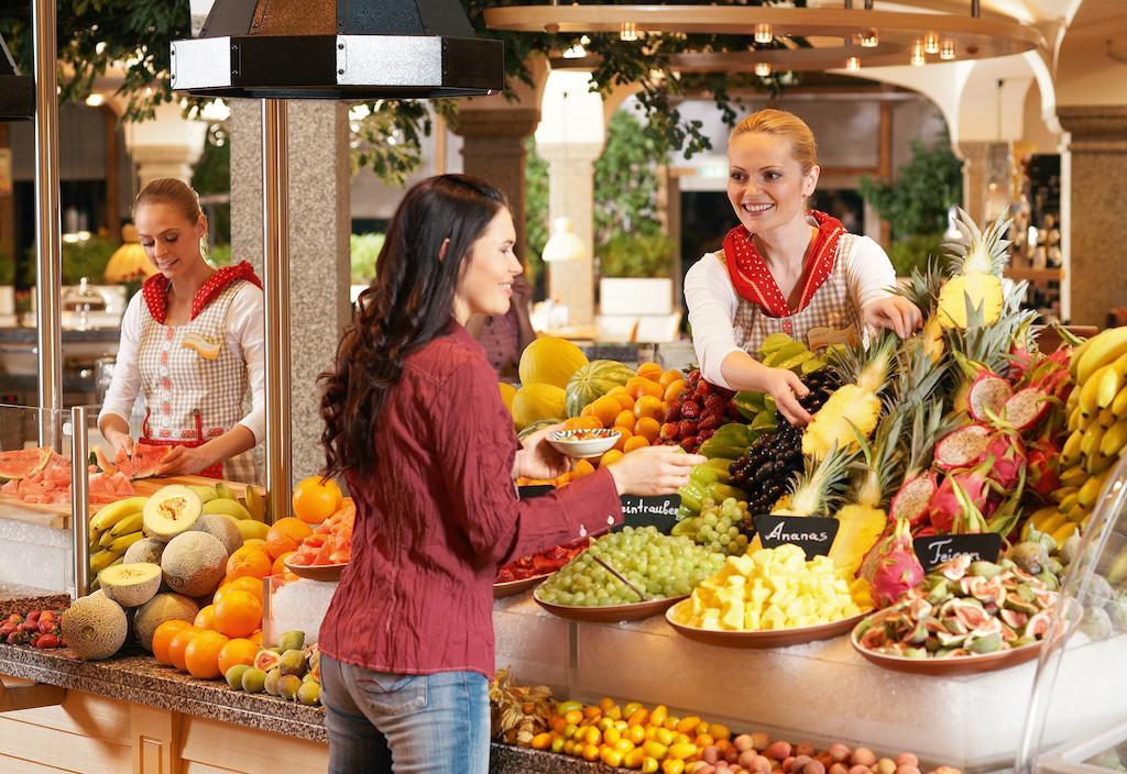 מלון סאטלדט Landzeit Restaurant Voralpenkreuz מראה חיצוני תמונה